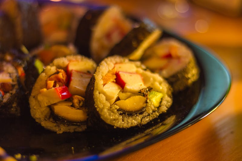 Zalm maki rolls met avocado